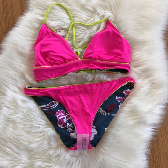 HP! 🥳 BCBGeneration Swim Suit - Picture 5 of 7